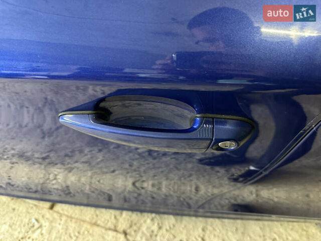 Синий БМВ 1 Серия, объемом двигателя 2 л и пробегом 250 тыс. км за 10500 $, фото 14 на Automoto.ua