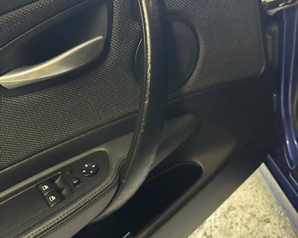 Синий БМВ 1 Серия, объемом двигателя 2 л и пробегом 250 тыс. км за 10500 $, фото 32 на Automoto.ua