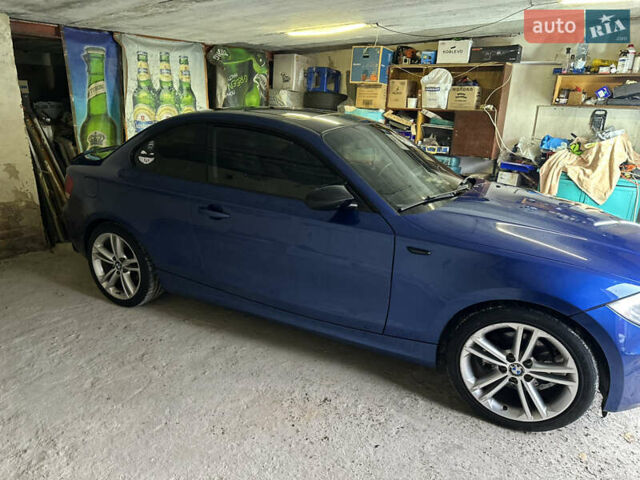 Синий БМВ 1 Серия, объемом двигателя 2 л и пробегом 250 тыс. км за 10500 $, фото 3 на Automoto.ua