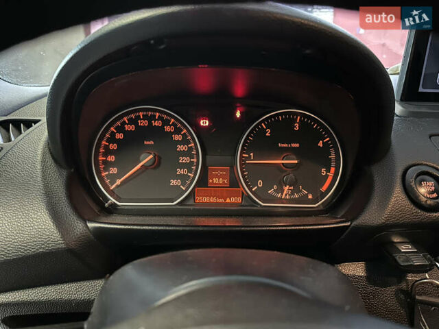 Синий БМВ 1 Серия, объемом двигателя 2 л и пробегом 250 тыс. км за 10500 $, фото 21 на Automoto.ua