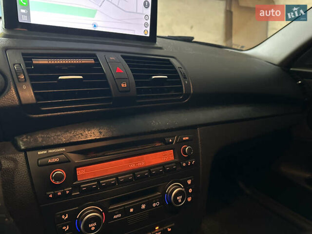 Синий БМВ 1 Серия, объемом двигателя 2 л и пробегом 250 тыс. км за 10500 $, фото 24 на Automoto.ua