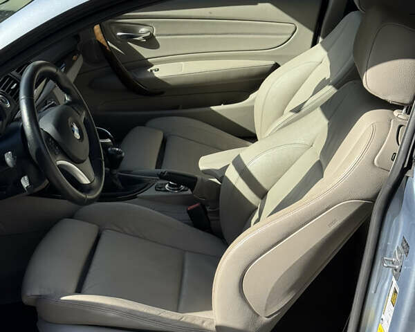 Синій БМВ 1 Серія, об'ємом двигуна 3 л та пробігом 143 тис. км за 13500 $, фото 24 на Automoto.ua