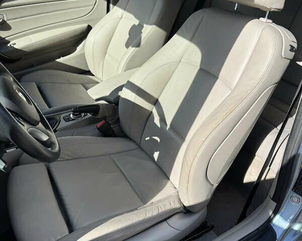 Синій БМВ 1 Серія, об'ємом двигуна 3 л та пробігом 143 тис. км за 13500 $, фото 23 на Automoto.ua