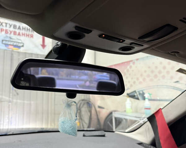 Синій БМВ 1 Серія, об'ємом двигуна 3 л та пробігом 65 тис. км за 9500 $, фото 22 на Automoto.ua