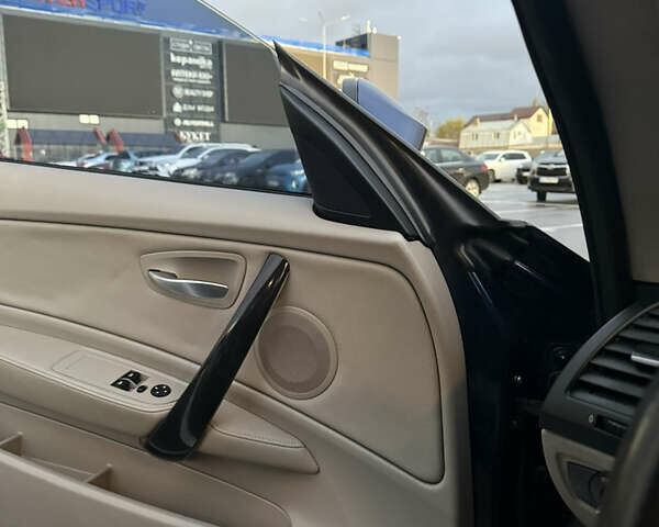 Синій БМВ 1 Серія, об'ємом двигуна 3 л та пробігом 65 тис. км за 9500 $, фото 17 на Automoto.ua