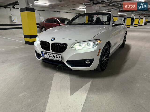 Белый БМВ 2 Серия, объемом двигателя 2 л и пробегом 55 тыс. км за 24000 $, фото 4 на Automoto.ua