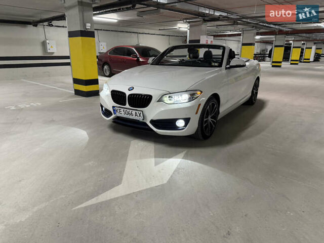 Белый БМВ 2 Серия, объемом двигателя 2 л и пробегом 55 тыс. км за 24000 $, фото 1 на Automoto.ua