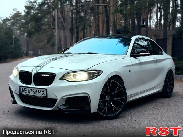 Белый БМВ 2 Серия, объемом двигателя 3 л и пробегом 200 тыс. км за 16500 $, фото 5 на Automoto.ua