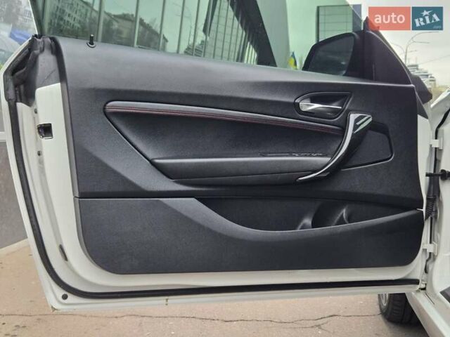 Белый БМВ 2 Серия, объемом двигателя 2 л и пробегом 194 тыс. км за 14900 $, фото 12 на Automoto.ua