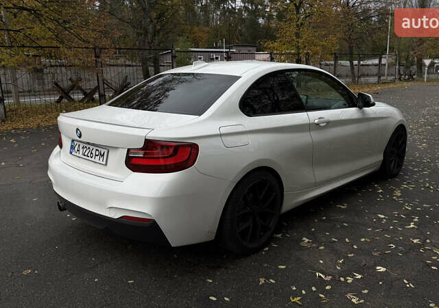 Белый БМВ 2 Серия, объемом двигателя 2 л и пробегом 133 тыс. км за 17500 $, фото 5 на Automoto.ua
