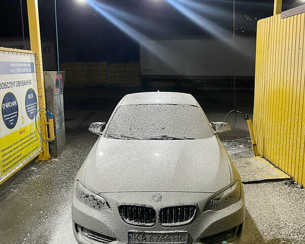 Белый БМВ 2 Серия, объемом двигателя 2 л и пробегом 160 тыс. км за 12700 $, фото 1 на Automoto.ua