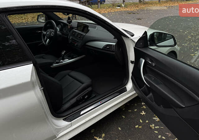 Белый БМВ 2 Серия, объемом двигателя 2 л и пробегом 133 тыс. км за 17500 $, фото 18 на Automoto.ua