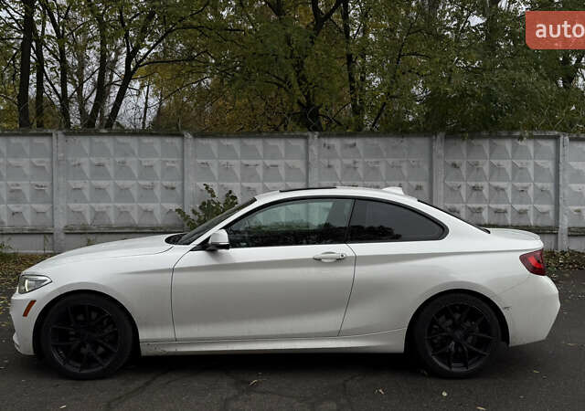 Белый БМВ 2 Серия, объемом двигателя 2 л и пробегом 133 тыс. км за 17500 $, фото 3 на Automoto.ua