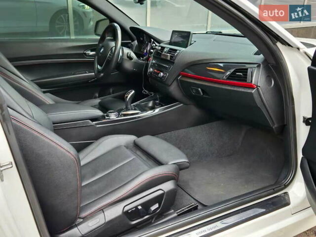 Белый БМВ 2 Серия, объемом двигателя 2 л и пробегом 194 тыс. км за 13500 $, фото 14 на Automoto.ua