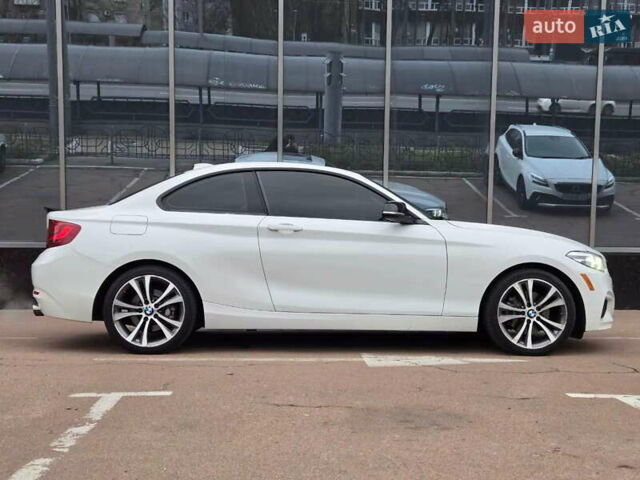 Белый БМВ 2 Серия, объемом двигателя 2 л и пробегом 194 тыс. км за 13500 $, фото 5 на Automoto.ua