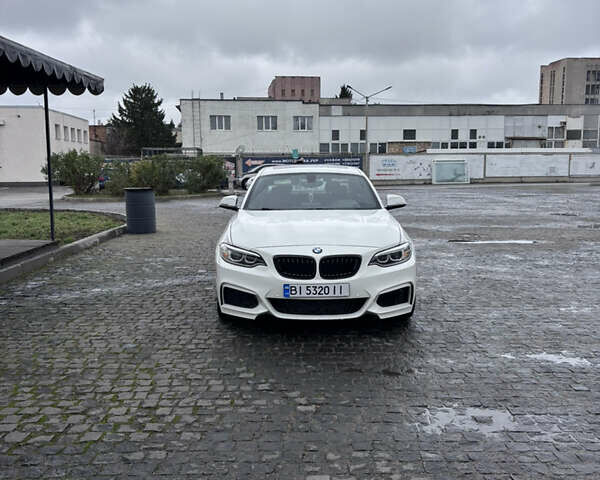 Белый БМВ 2 Серия, объемом двигателя 2 л и пробегом 308 тыс. км за 15000 $, фото 1 на Automoto.ua