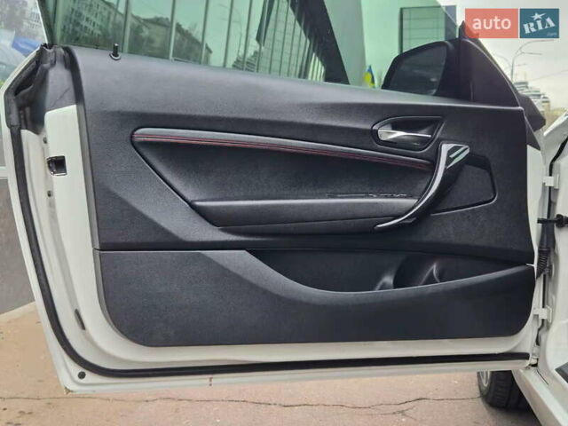 Белый БМВ 2 Серия, объемом двигателя 2 л и пробегом 194 тыс. км за 13500 $, фото 12 на Automoto.ua