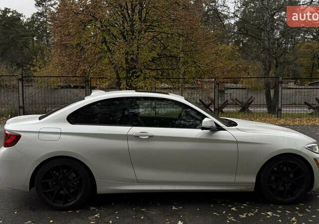 Белый БМВ 2 Серия, объемом двигателя 2 л и пробегом 133 тыс. км за 17500 $, фото 6 на Automoto.ua