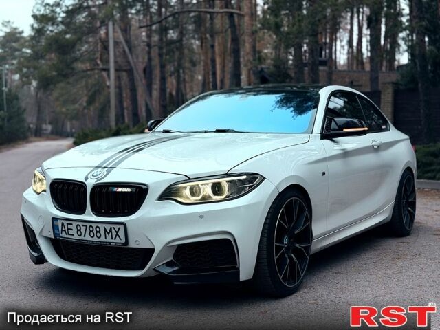 Белый БМВ 2 Серия, объемом двигателя 3 л и пробегом 200 тыс. км за 16500 $, фото 2 на Automoto.ua