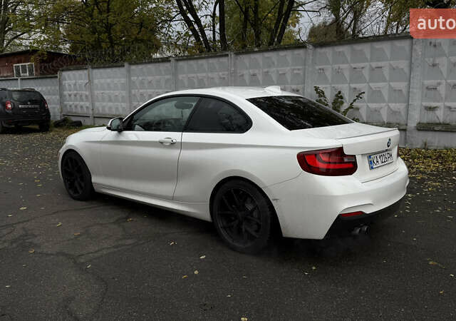 Белый БМВ 2 Серия, объемом двигателя 2 л и пробегом 133 тыс. км за 17500 $, фото 4 на Automoto.ua