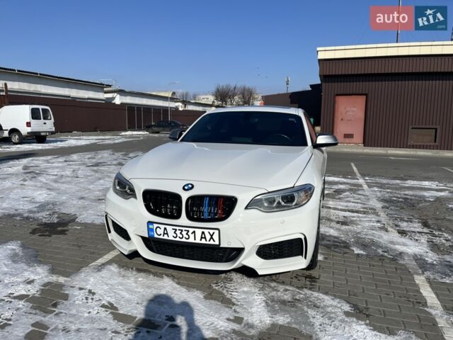 Белый БМВ 2 Серия, объемом двигателя 3 л и пробегом 81 тыс. км за 23000 $, фото 15 на Automoto.ua