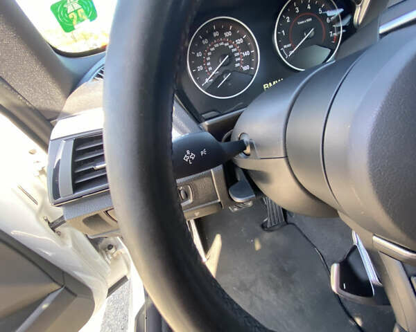 Білий БМВ 2 Серія, об'ємом двигуна 2 л та пробігом 157 тис. км за 16000 $, фото 12 на Automoto.ua