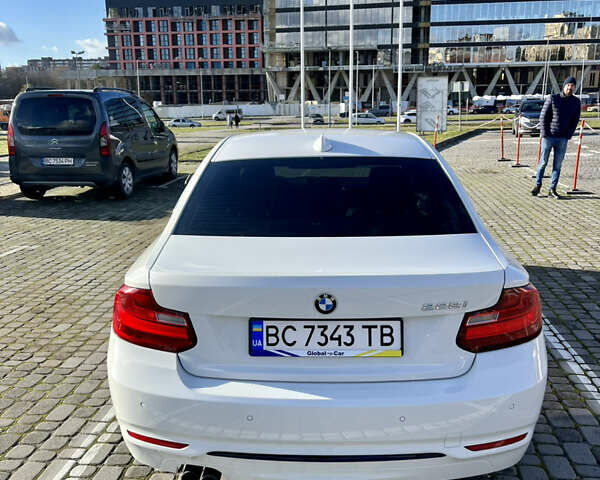 Белый БМВ 2 Серия, объемом двигателя 2 л и пробегом 67 тыс. км за 16900 $, фото 13 на Automoto.ua