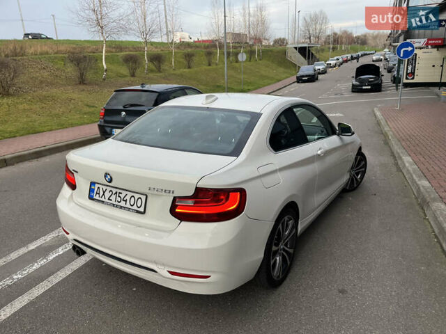 Белый БМВ 2 Серия, объемом двигателя 2 л и пробегом 104 тыс. км за 15300 $, фото 9 на Automoto.ua