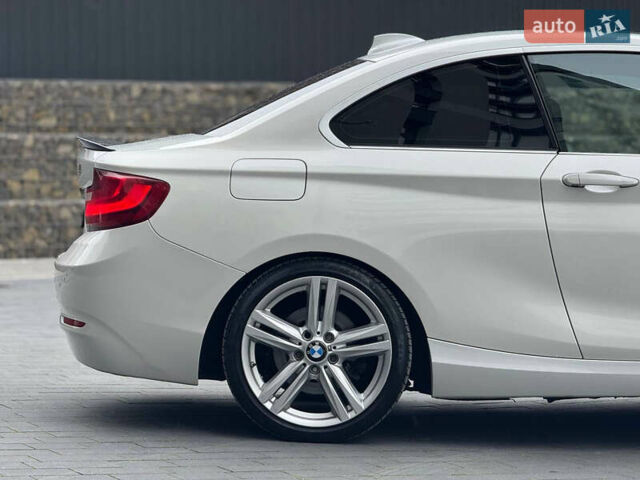 Білий БМВ 2 Серія, об'ємом двигуна 2 л та пробігом 117 тис. км за 15500 $, фото 17 на Automoto.ua