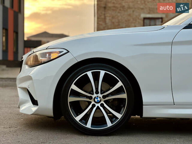 Белый БМВ 2 Серия, объемом двигателя 2 л и пробегом 111 тыс. км за 18000 $, фото 13 на Automoto.ua