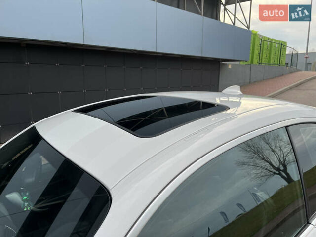 Белый БМВ 2 Серия, объемом двигателя 2 л и пробегом 104 тыс. км за 15300 $, фото 13 на Automoto.ua