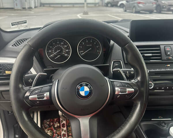 Білий БМВ 2 Серія, об'ємом двигуна 2.98 л та пробігом 97 тис. км за 21999 $, фото 13 на Automoto.ua