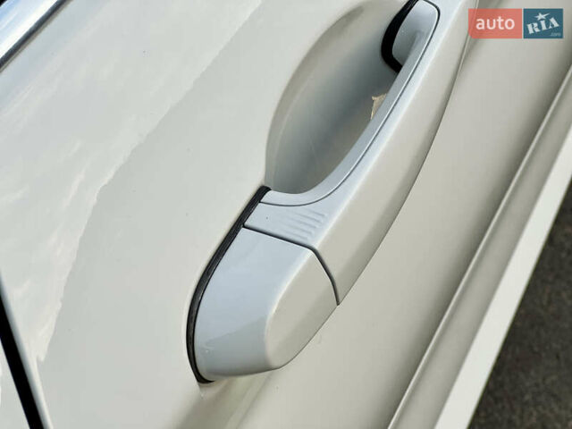 Белый БМВ 2 Серия, объемом двигателя 2 л и пробегом 111 тыс. км за 18000 $, фото 17 на Automoto.ua