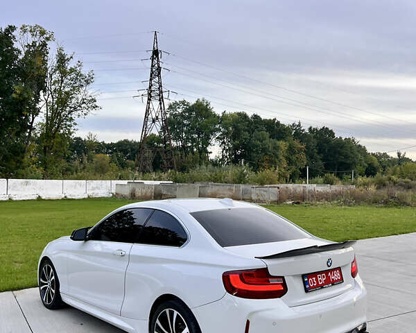 Белый БМВ 2 Серия, объемом двигателя 2 л и пробегом 111 тыс. км за 18000 $, фото 4 на Automoto.ua