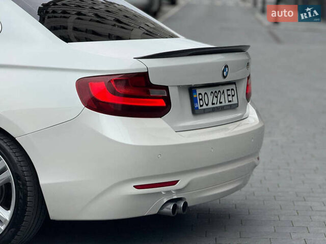 Білий БМВ 2 Серія, об'ємом двигуна 2 л та пробігом 117 тис. км за 15500 $, фото 15 на Automoto.ua