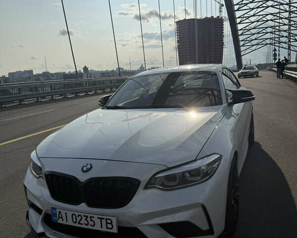 Белый БМВ 2 Серия, объемом двигателя 2.98 л и пробегом 202 тыс. км за 19000 $, фото 1 на Automoto.ua