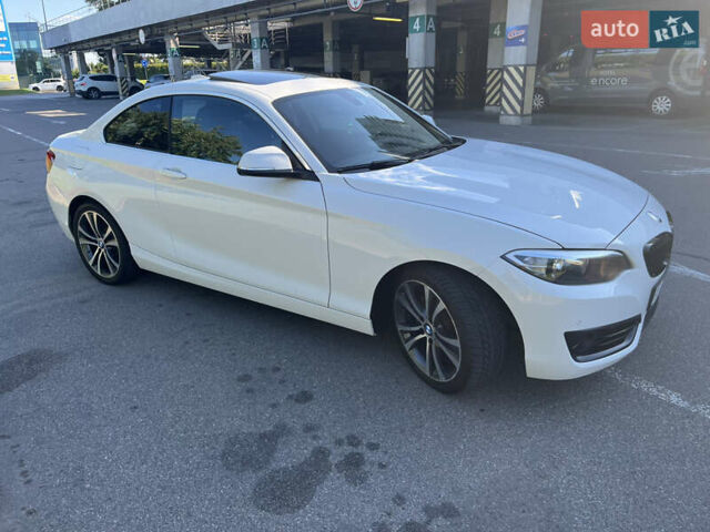 Белый БМВ 2 Серия, объемом двигателя 2 л и пробегом 104 тыс. км за 15500 $, фото 8 на Automoto.ua