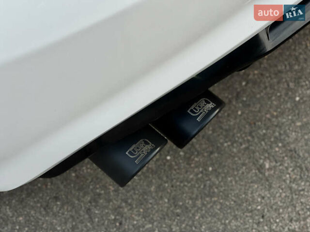 Белый БМВ 2 Серия, объемом двигателя 2 л и пробегом 111 тыс. км за 18000 $, фото 16 на Automoto.ua