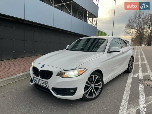 Белый БМВ 2 Серия, объемом двигателя 2 л и пробегом 104 тыс. км за 15300 $, фото 1 на Automoto.ua