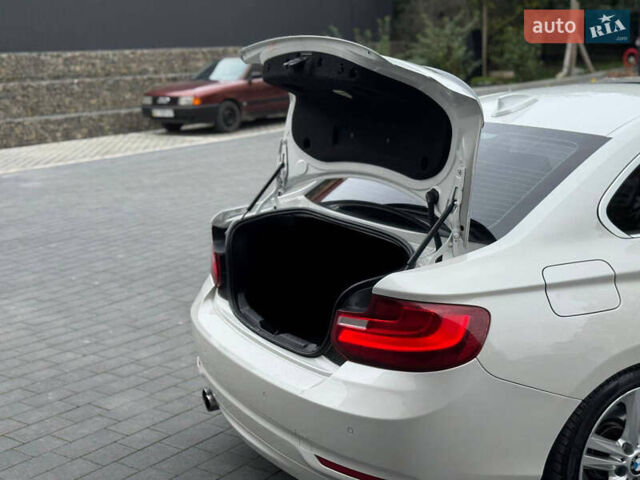 Білий БМВ 2 Серія, об'ємом двигуна 2 л та пробігом 117 тис. км за 15500 $, фото 22 на Automoto.ua