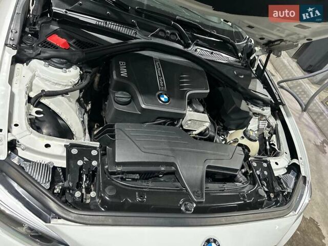 Белый БМВ 2 Серия, объемом двигателя 2 л и пробегом 21 тыс. км за 15000 $, фото 6 на Automoto.ua