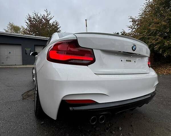 Белый БМВ 2 Серия, объемом двигателя 2 л и пробегом 21 тыс. км за 15000 $, фото 11 на Automoto.ua