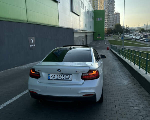 Белый БМВ 2 Серия, объемом двигателя 3 л и пробегом 76 тыс. км за 25999 $, фото 19 на Automoto.ua