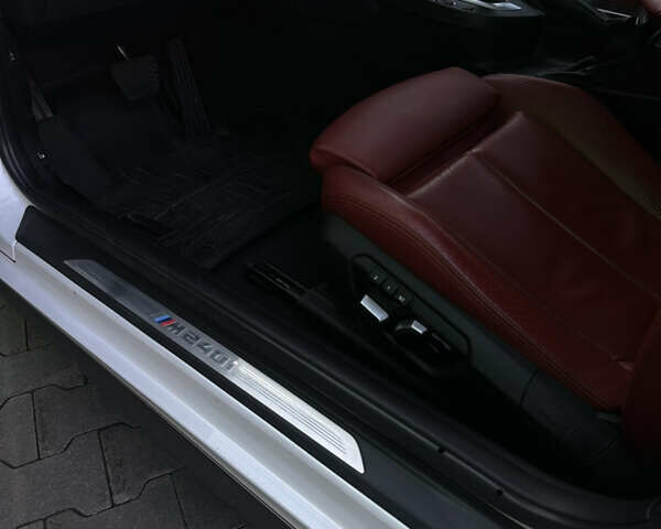 Белый БМВ 2 Серия, объемом двигателя 3 л и пробегом 76 тыс. км за 25999 $, фото 16 на Automoto.ua