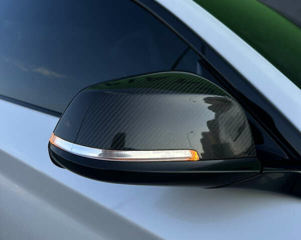 Белый БМВ 2 Серия, объемом двигателя 3 л и пробегом 76 тыс. км за 25999 $, фото 6 на Automoto.ua