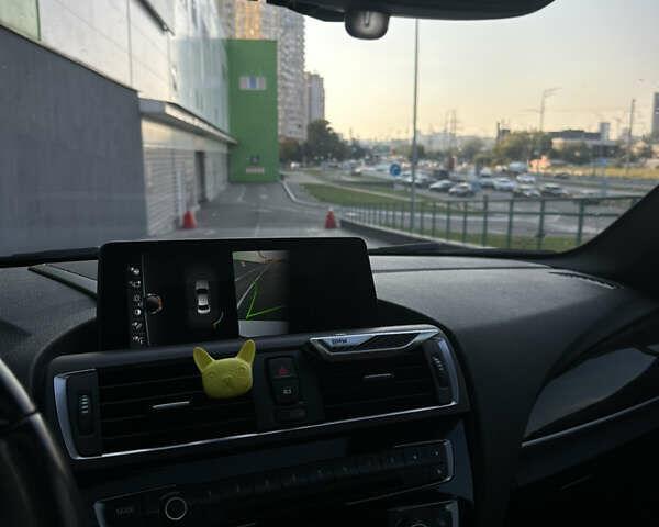 Белый БМВ 2 Серия, объемом двигателя 3 л и пробегом 76 тыс. км за 25999 $, фото 12 на Automoto.ua