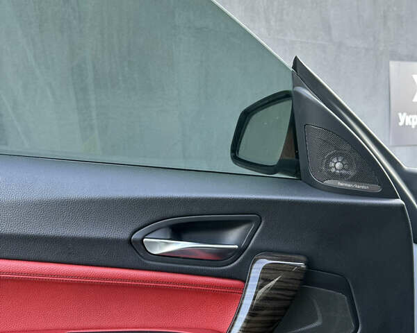 Белый БМВ 2 Серия, объемом двигателя 3 л и пробегом 76 тыс. км за 25999 $, фото 11 на Automoto.ua