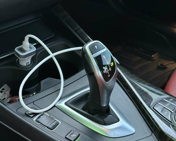 Белый БМВ 2 Серия, объемом двигателя 3 л и пробегом 76 тыс. км за 25999 $, фото 9 на Automoto.ua