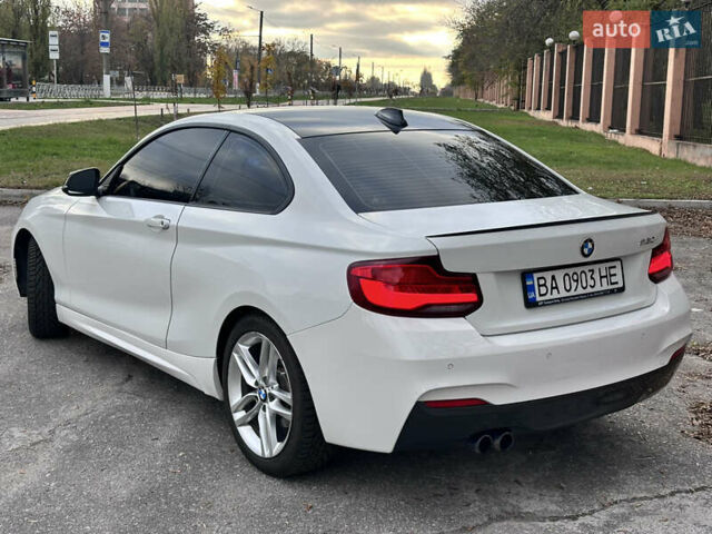 Белый БМВ 2 Серия, объемом двигателя 2 л и пробегом 99 тыс. км за 17500 $, фото 3 на Automoto.ua