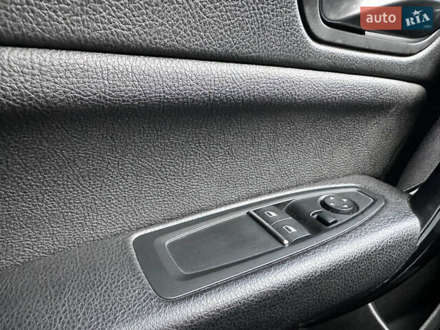 Белый БМВ 2 Серия, объемом двигателя 2 л и пробегом 99 тыс. км за 17500 $, фото 28 на Automoto.ua